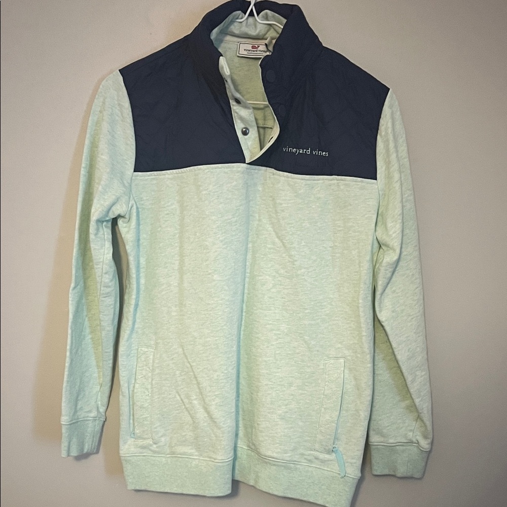 Like NEW! Super cute Henley with hidden zipped in hood